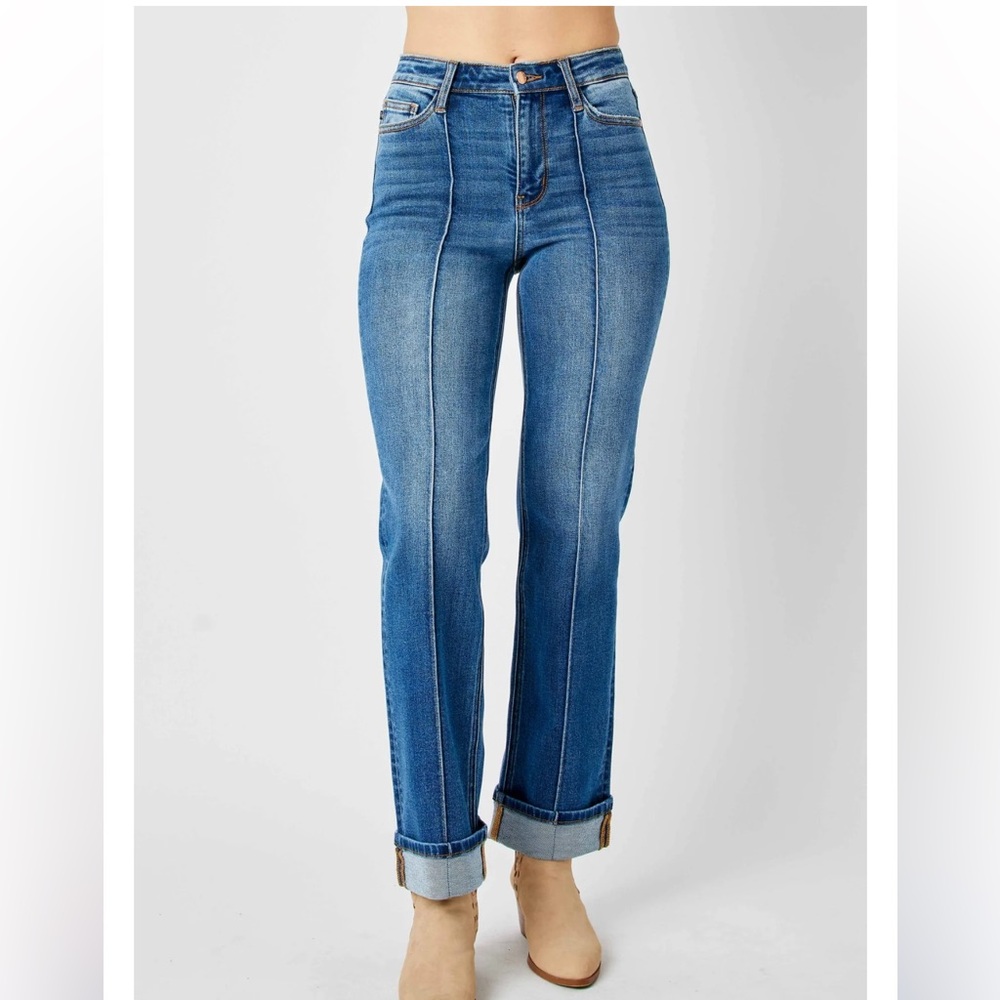 JUDY BLUE Sweet Cheeks High Rise Seamed Cuffed Straight Jeans